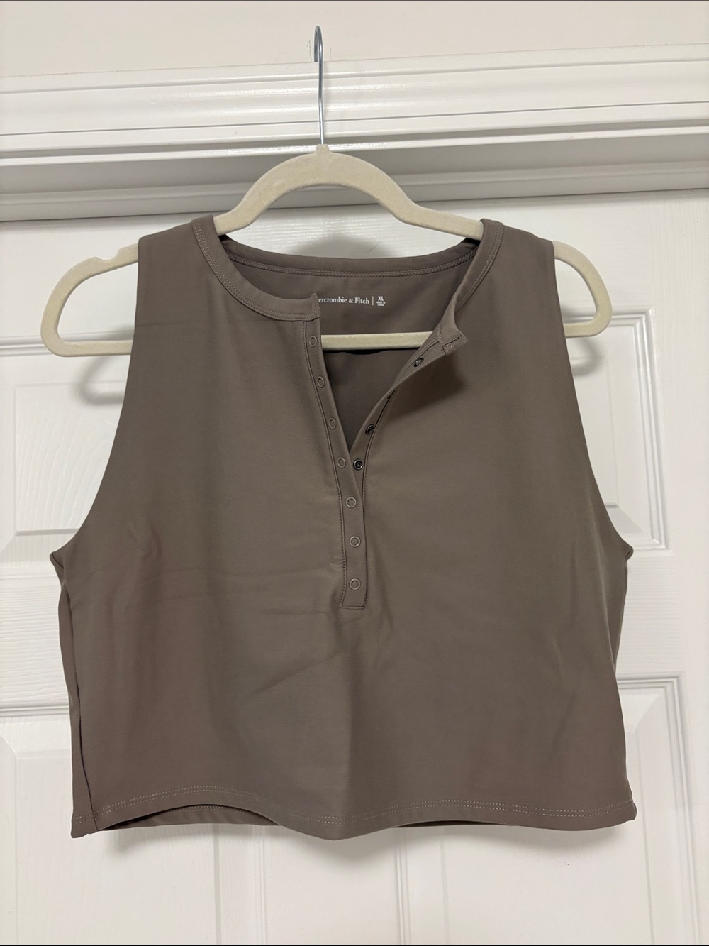 Abercrombie & Fitch Women's Taupe Snap-Front Cropped Tank